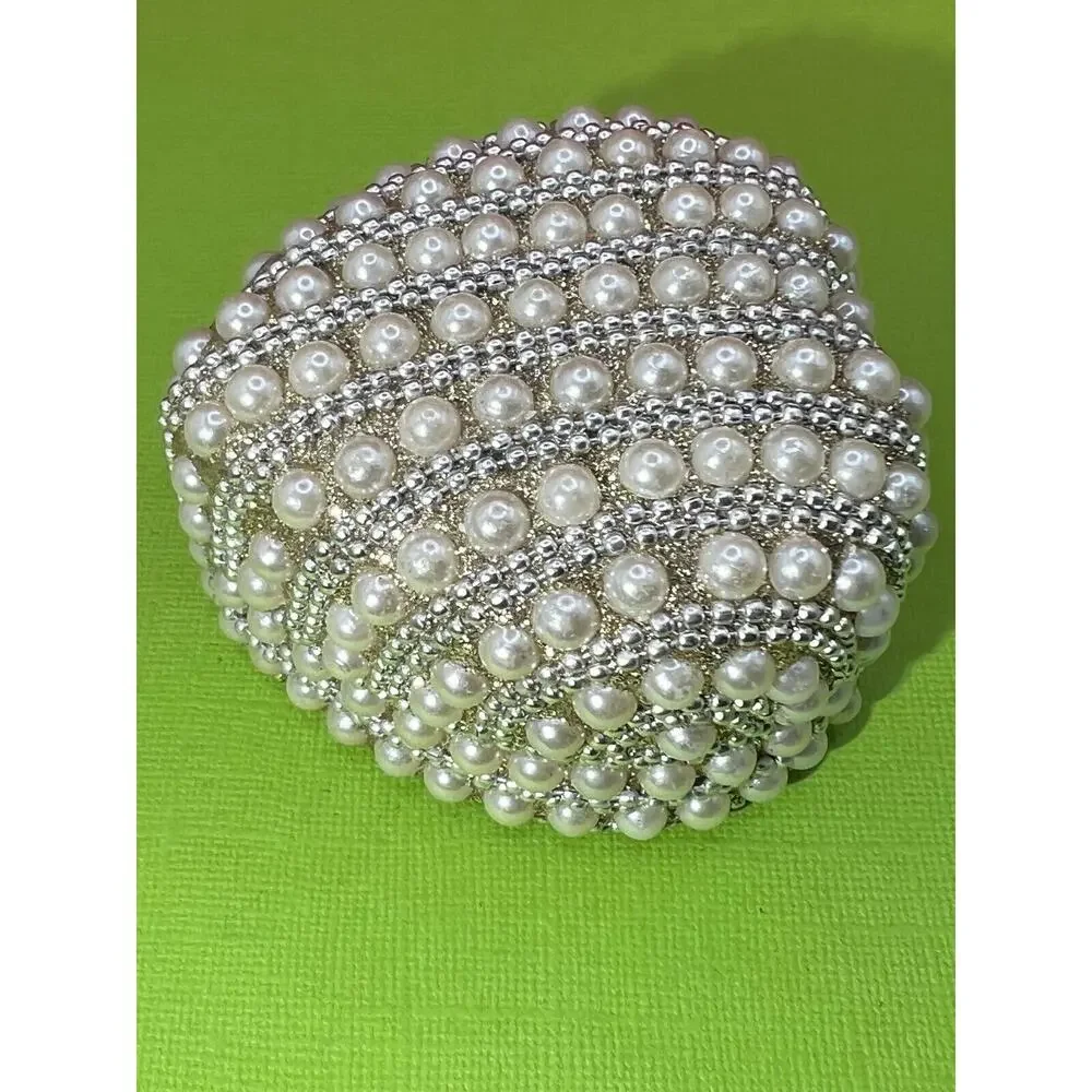 White Pearl Heart Jewelry Box 3in x 3in
